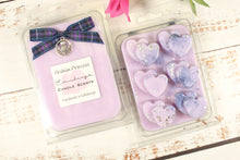 Load image into Gallery viewer, Heart Clamshells