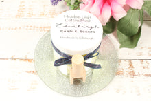 Load image into Gallery viewer, Meadow Lily & Cotton Musk Scoops