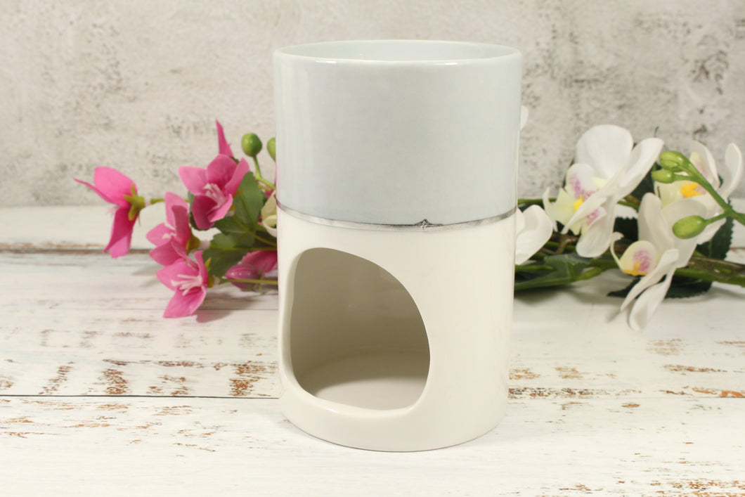 Tall Grey Ceramic Wax burner and a pack of diamonds.